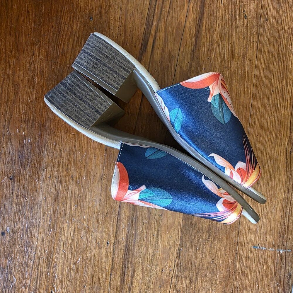CHULA Moda Consciente mules Size 7.5 Navy Satin hummingbird floral print Mexico - Picture 2 of 7